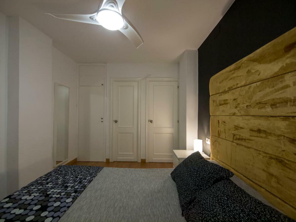 Mercado Suite Apartamento อาลิกันเต ภายนอก รูปภาพ