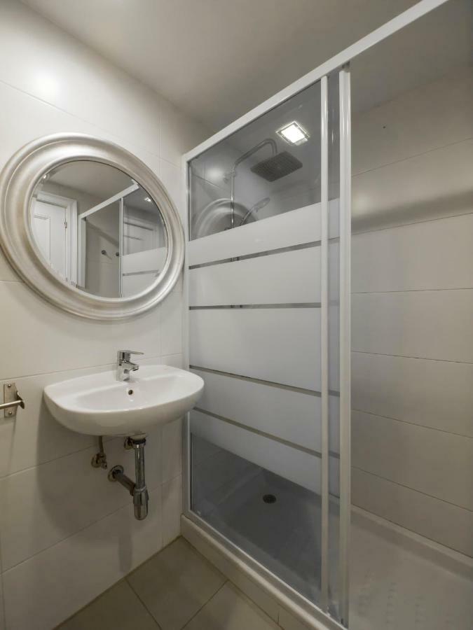 Mercado Suite Apartamento อาลิกันเต ภายนอก รูปภาพ